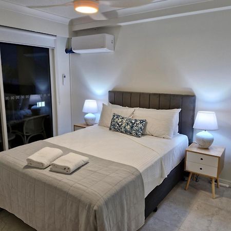 Apr Private Suites Moroccan By The Beach Gold Coast Extérieur photo
