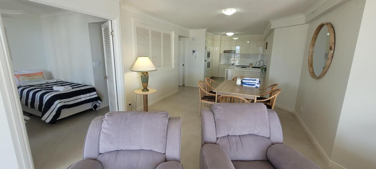 Apr Private Suites Moroccan By The Beach Gold Coast Extérieur photo