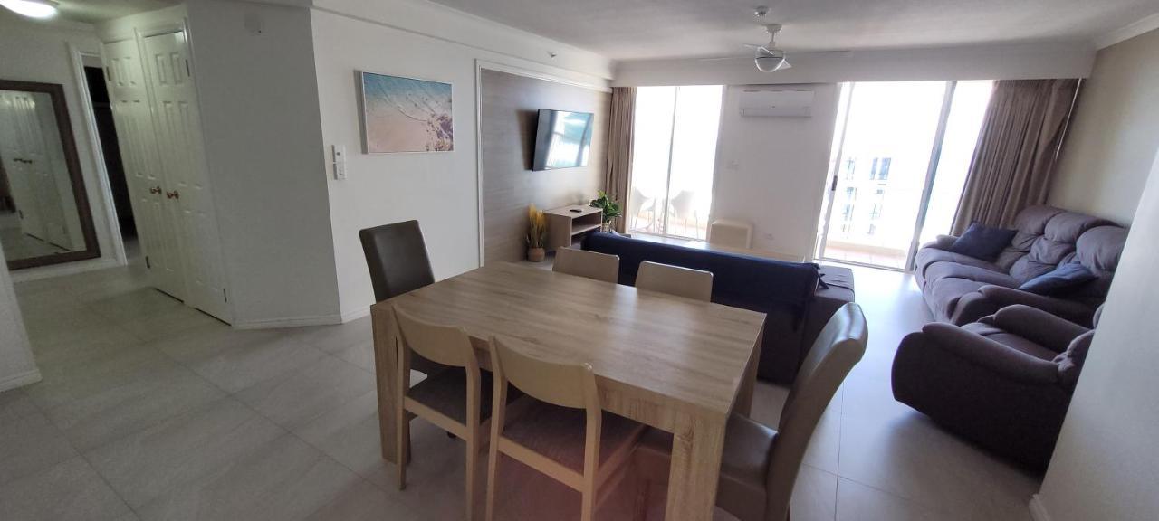 Apr Private Suites Moroccan By The Beach Gold Coast Extérieur photo