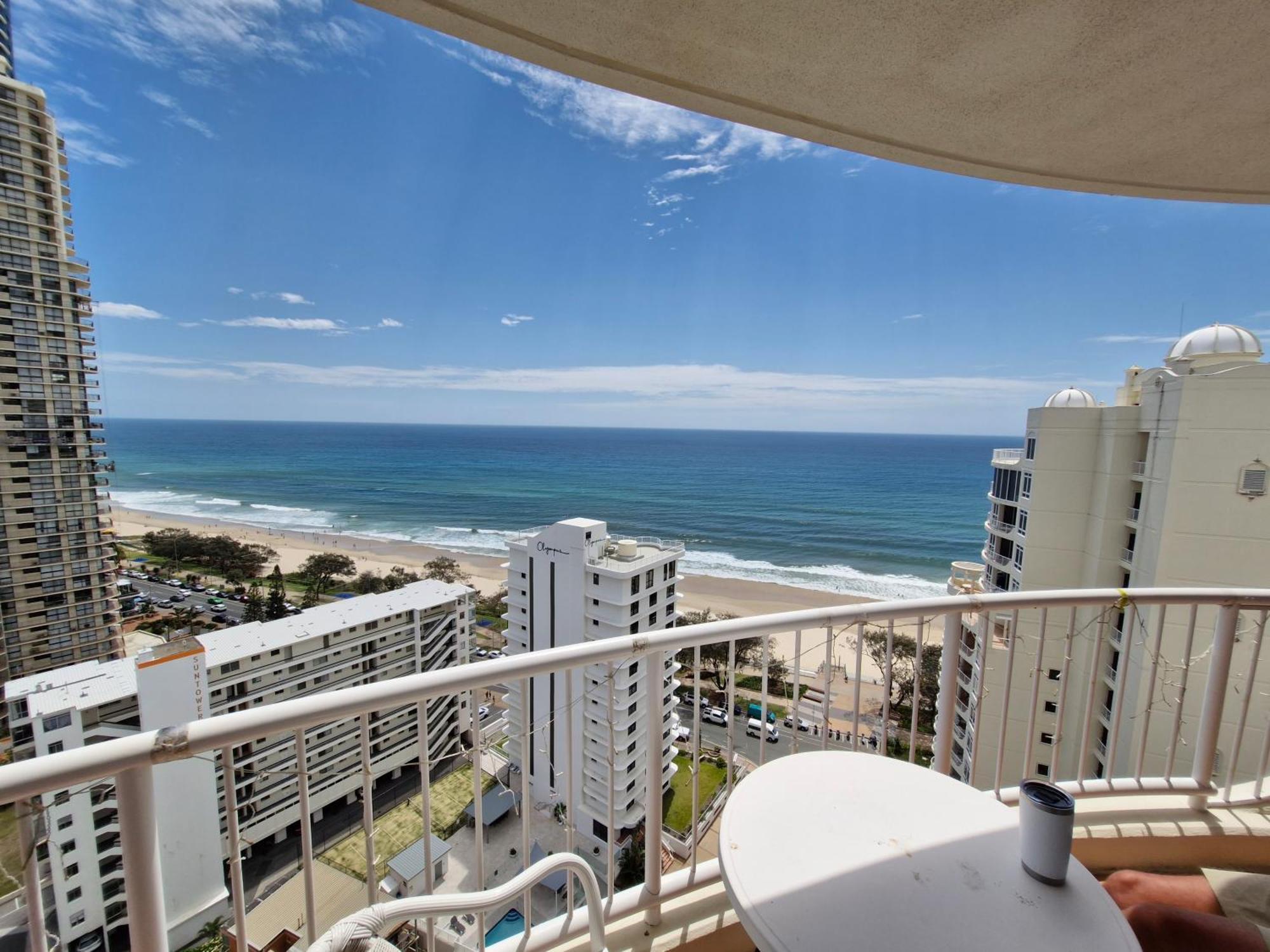 Apr Private Suites Moroccan By The Beach Gold Coast Extérieur photo