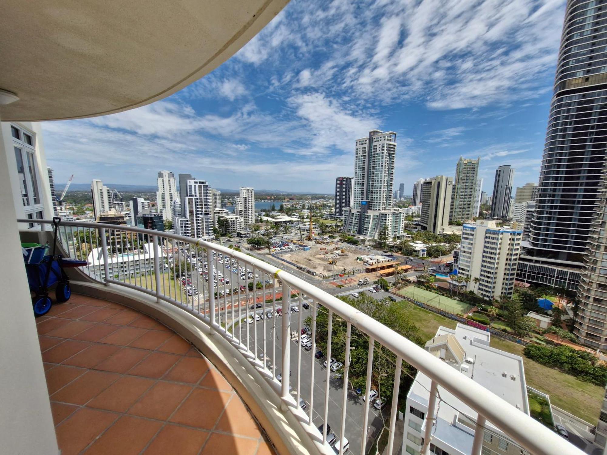 Apr Private Suites Moroccan By The Beach Gold Coast Extérieur photo