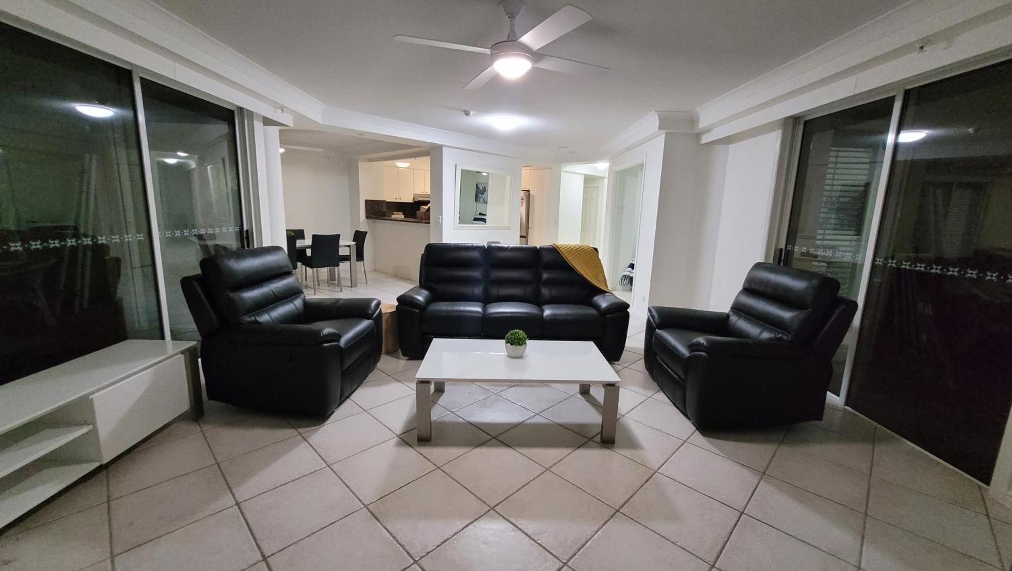 Apr Private Suites Moroccan By The Beach Gold Coast Extérieur photo