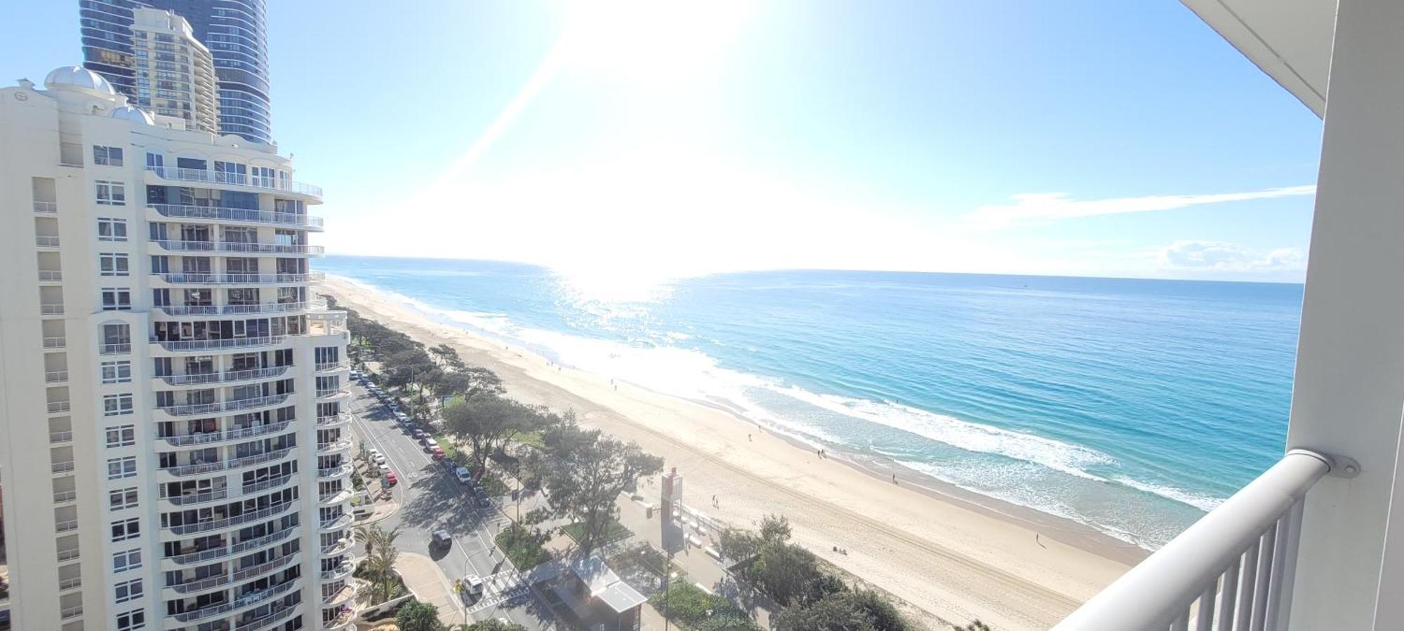 Apr Private Suites Moroccan By The Beach Gold Coast Extérieur photo