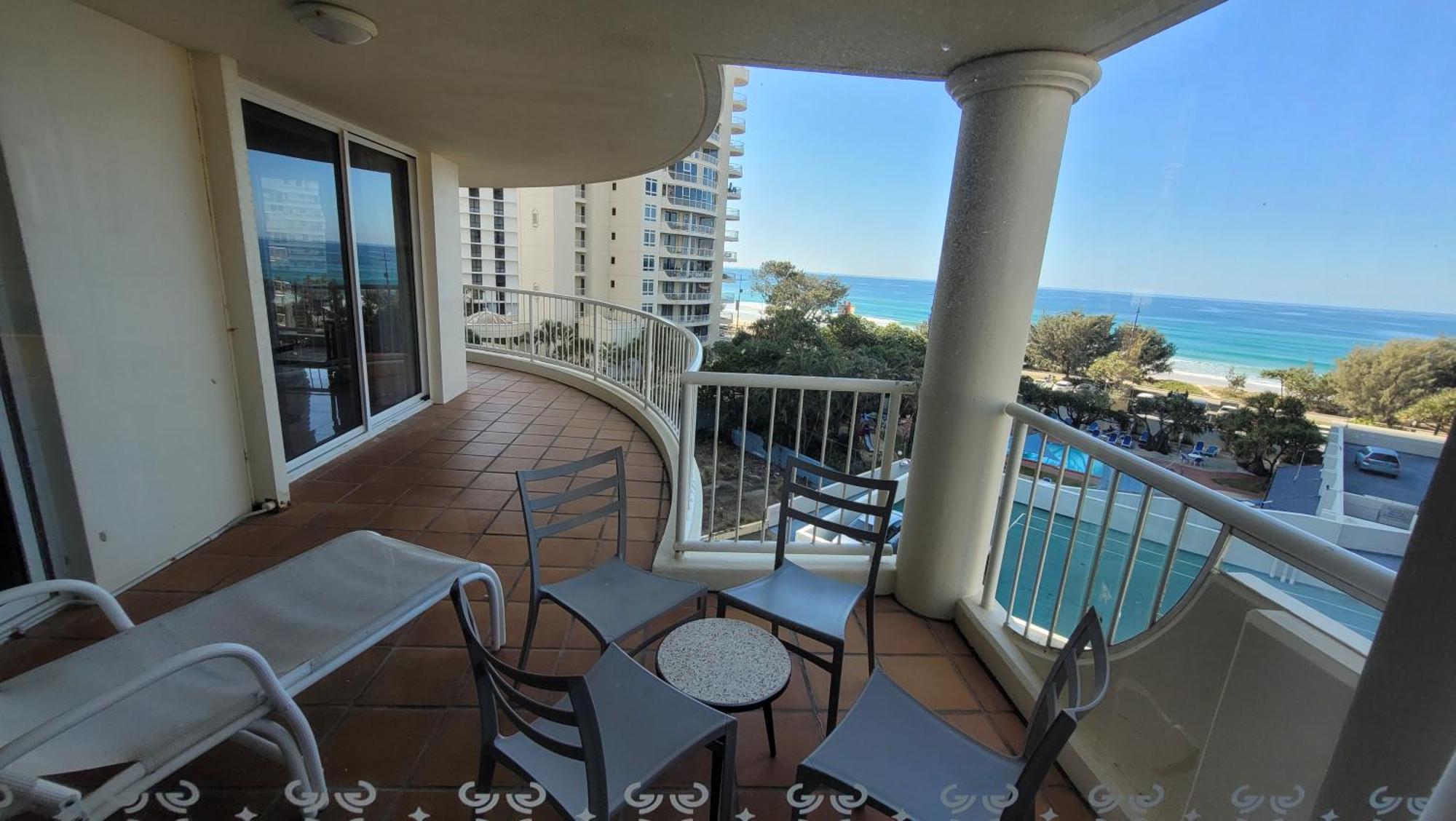 Apr Private Suites Moroccan By The Beach Gold Coast Extérieur photo