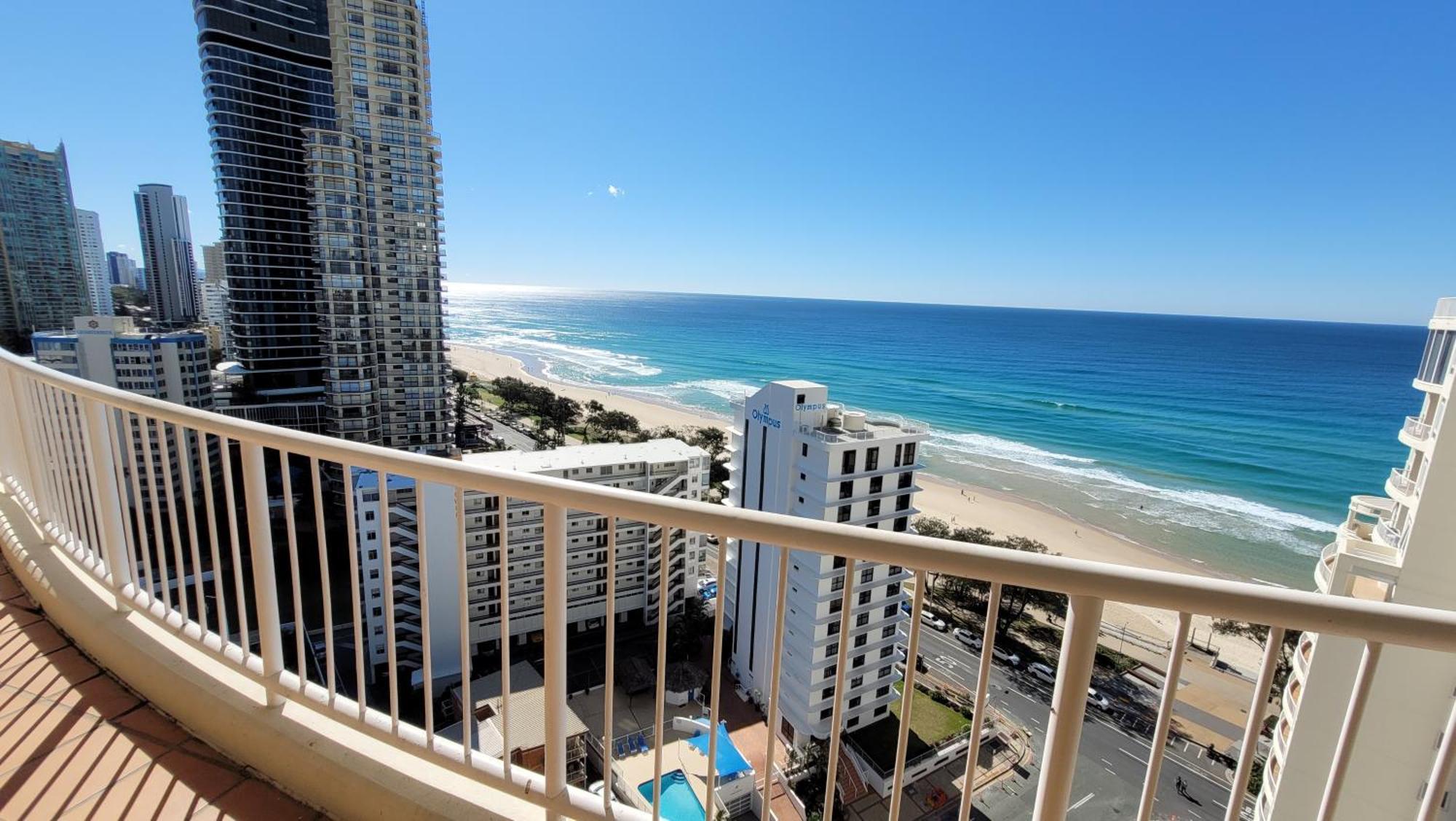 Apr Private Suites Moroccan By The Beach Gold Coast Chambre photo
