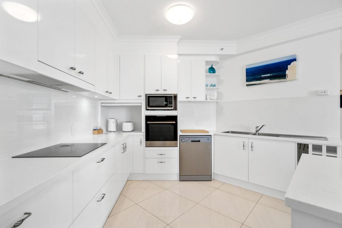 Apr Private Suites Moroccan By The Beach Gold Coast Extérieur photo